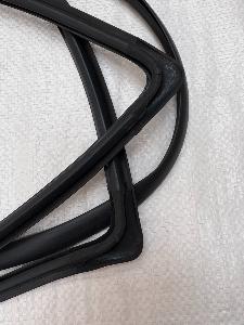 Vauxhall Carlton MK2 Front Screen Rubber 