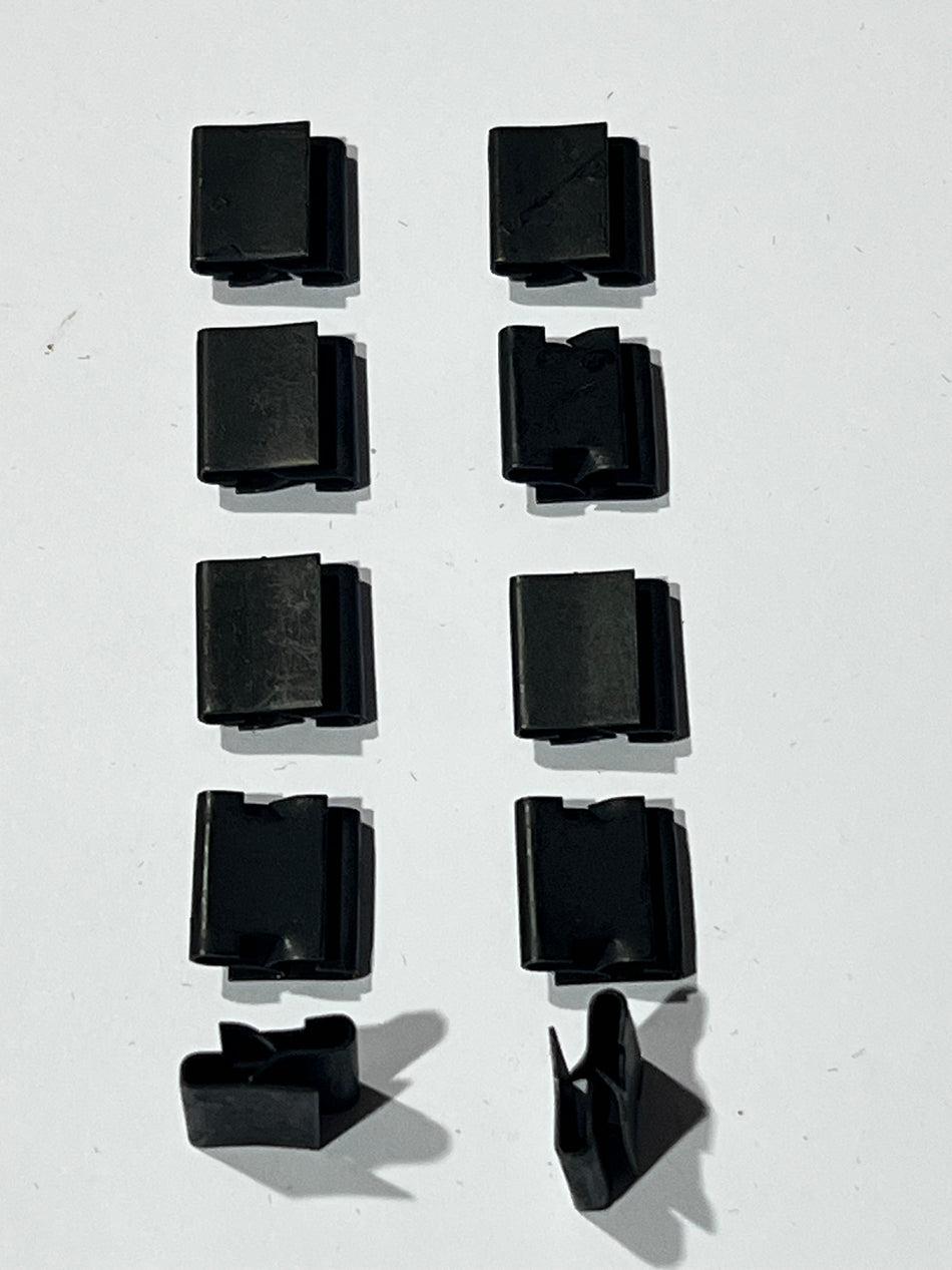 Austin 1100/1300 Weather Seal Clips x10 External