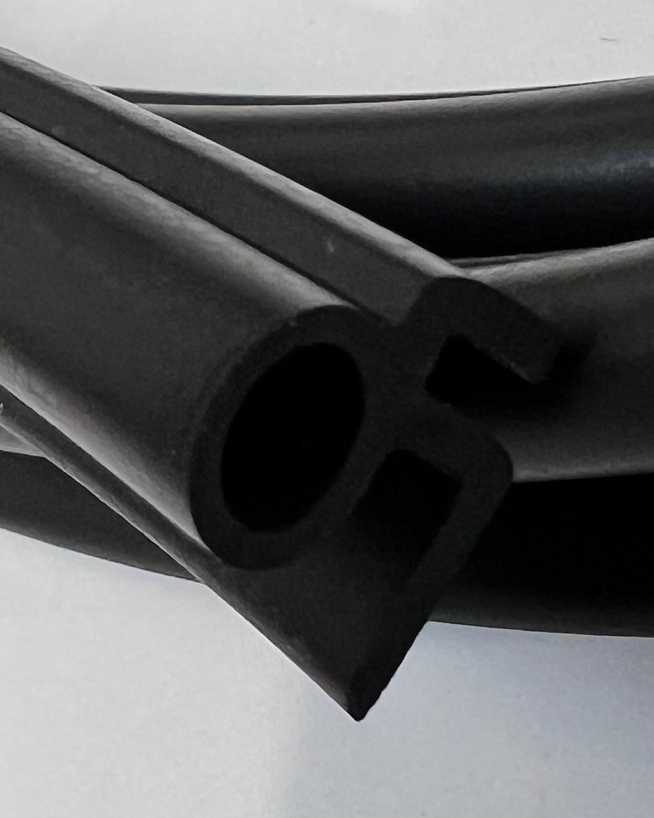 Datsun 240z,260z,280z Outer Tailgate Seal