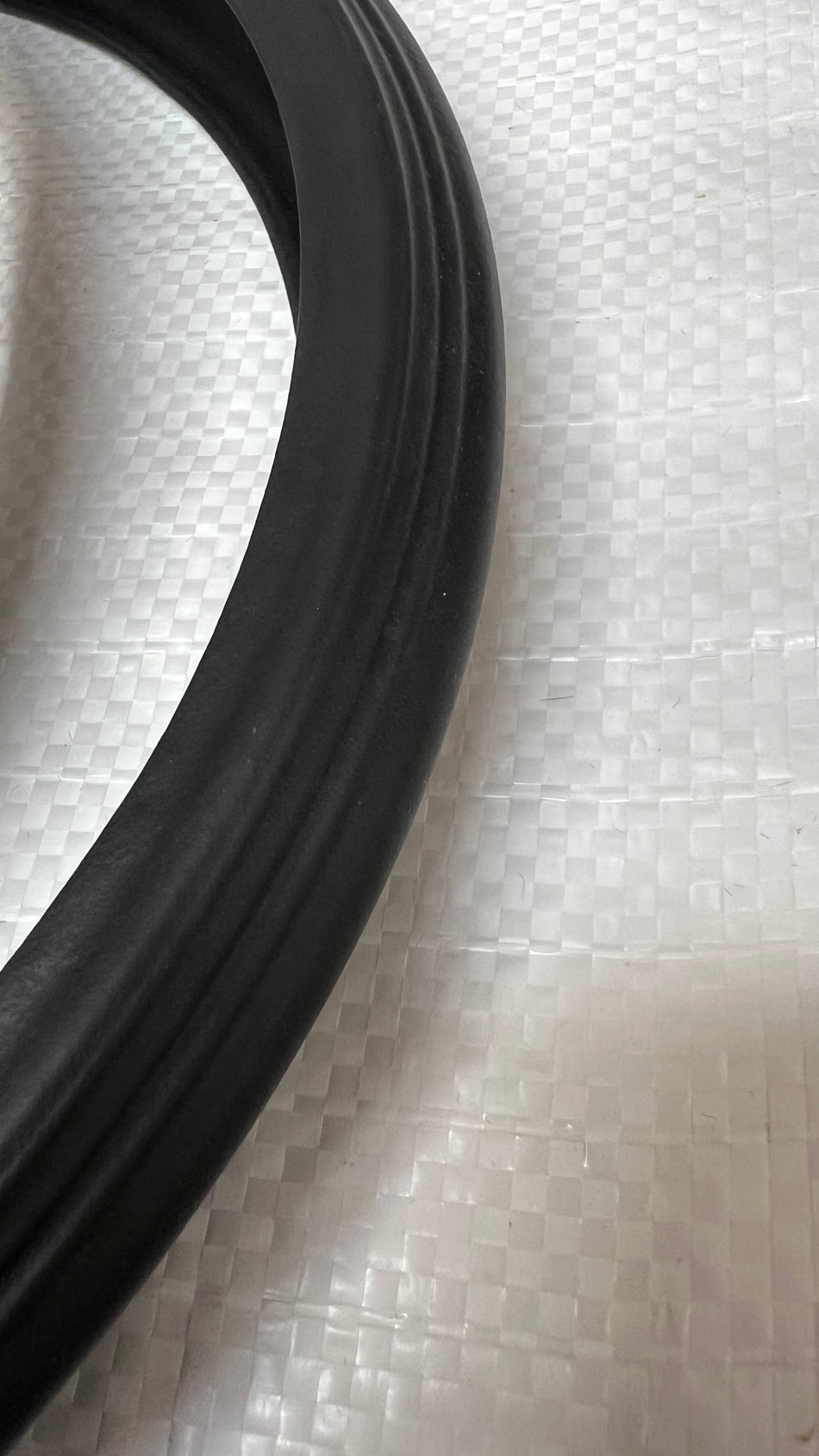 Mercedes W126 Coupe Boot Seal. Part no1267500098