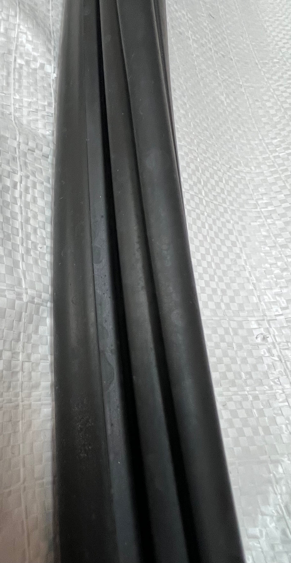 Mercedes Benz W126 Rear Screen Rubber Part No 1266780120